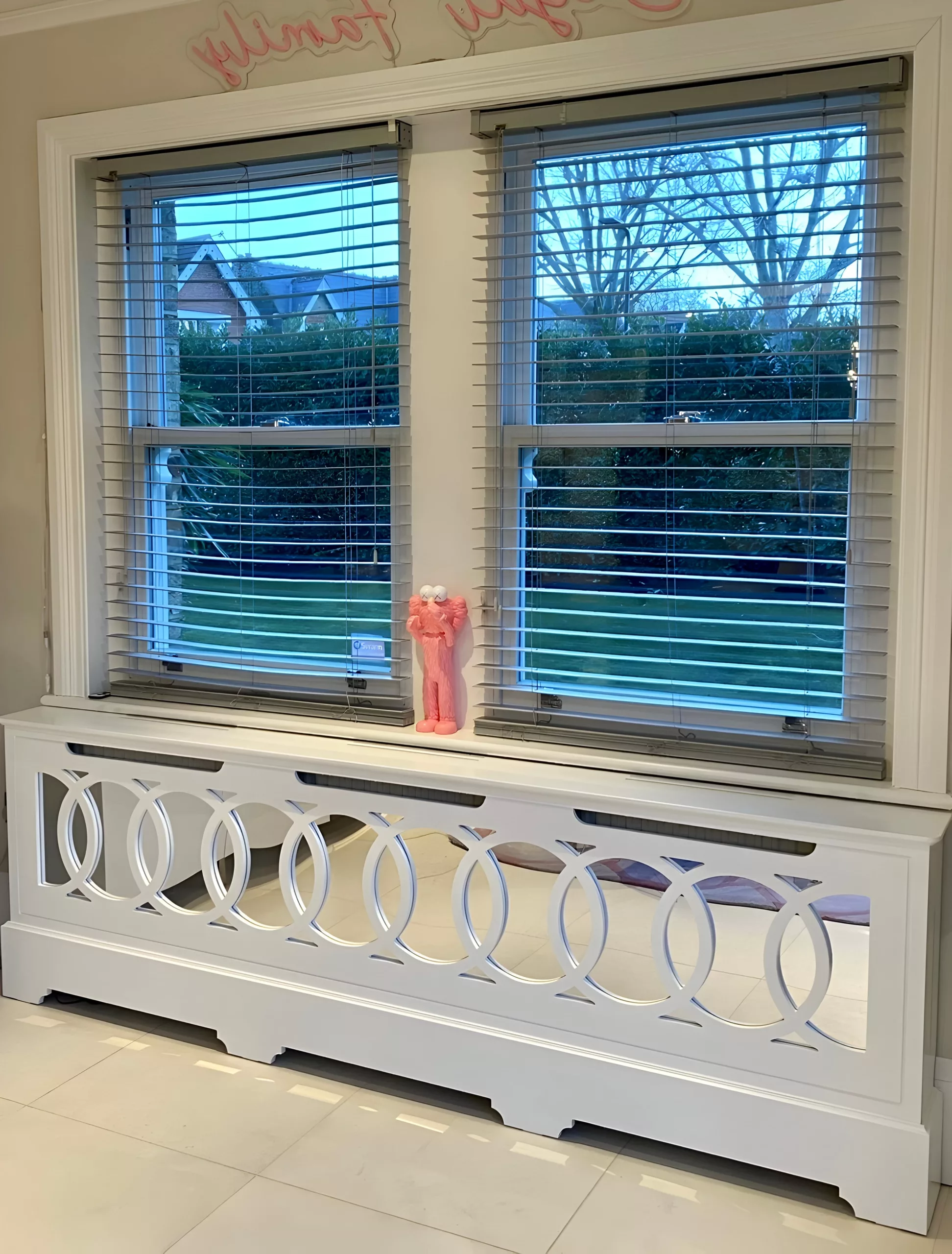 Interlocking Rings Standing Mirrored Radiator Cabinet - Image 4