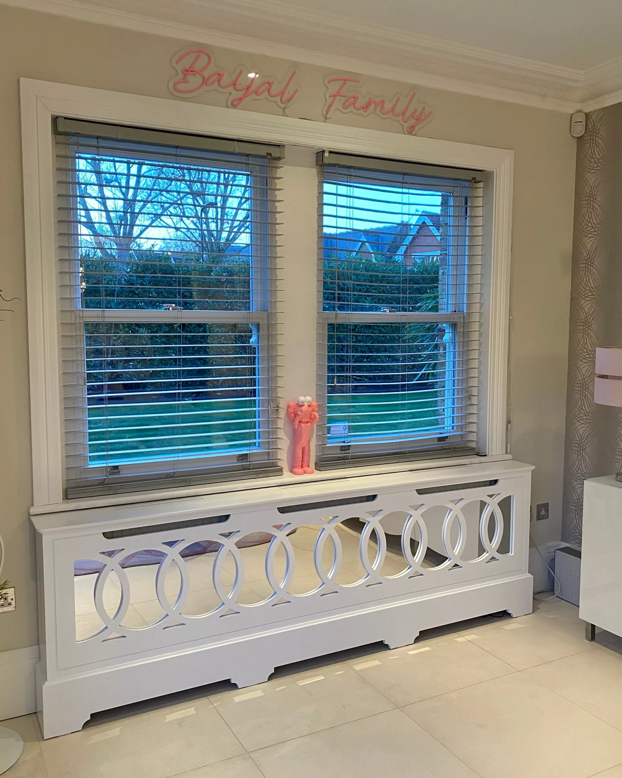 Interlocking Rings Standing Mirrored Radiator Cabinet - Image 2